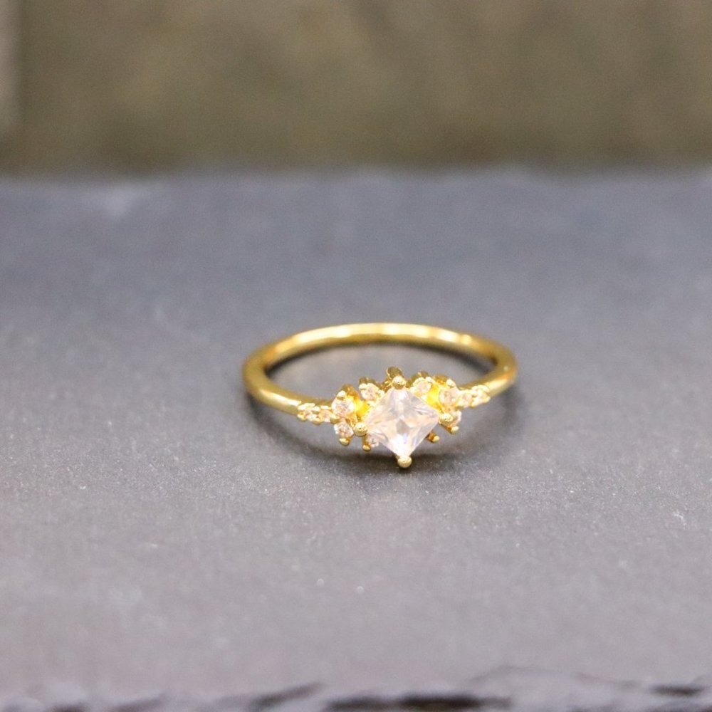 😍Noble Square Flower Gold Plated Princess Ring for Women, LDMCM074-6 - Picture 9 of 14